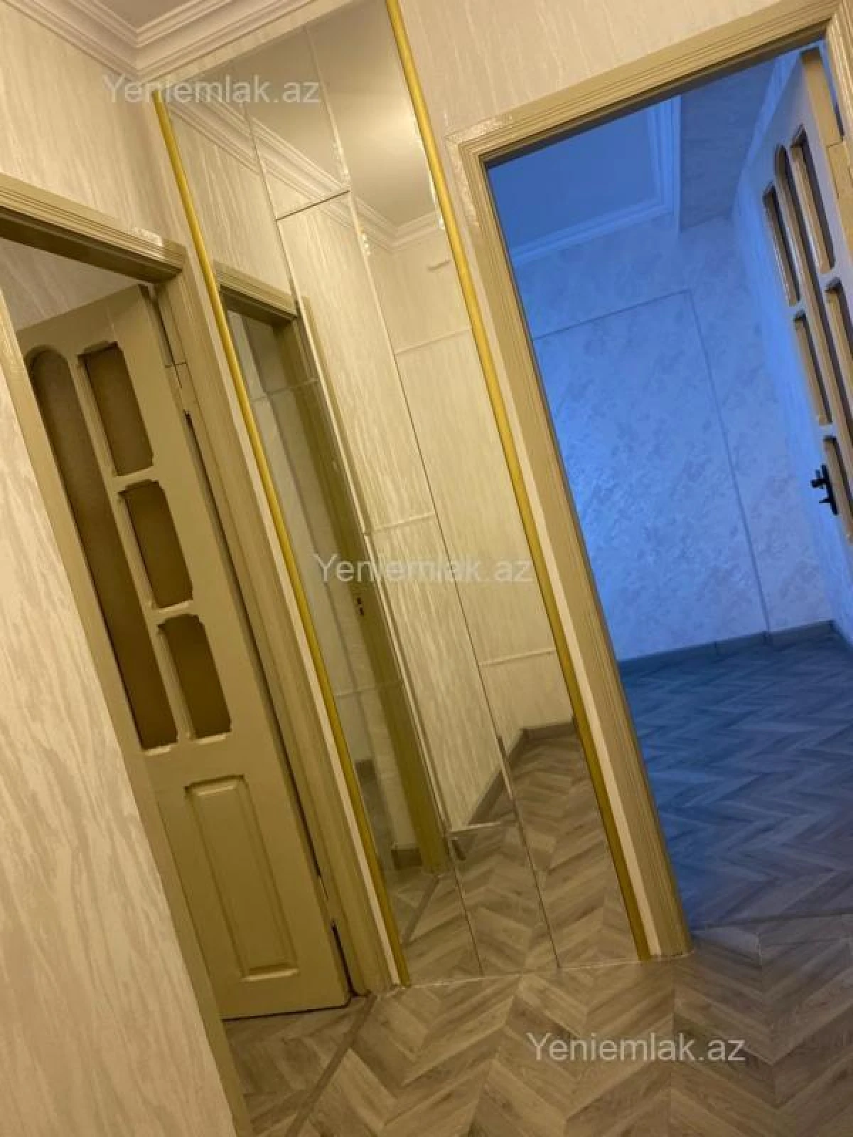 Satılır 3 otaqlı köhnə tikili 75 m²