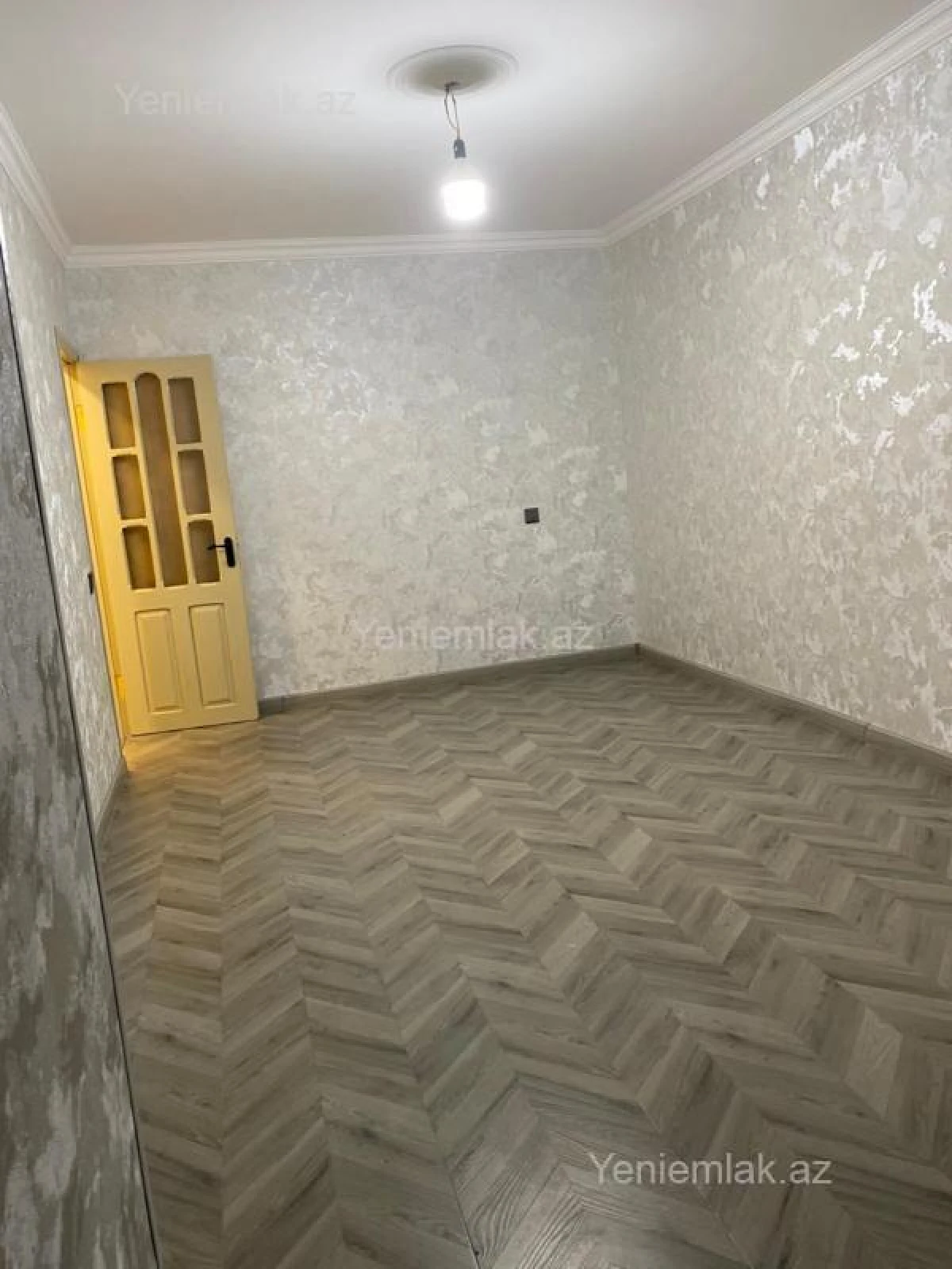 Satılır 3 otaqlı köhnə tikili 75 m²