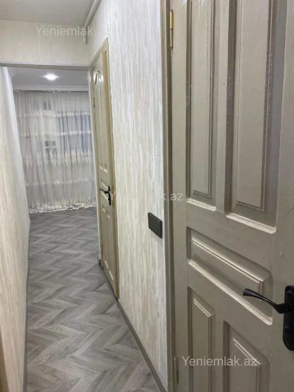 Satılır 3 otaqlı köhnə tikili 75 m²