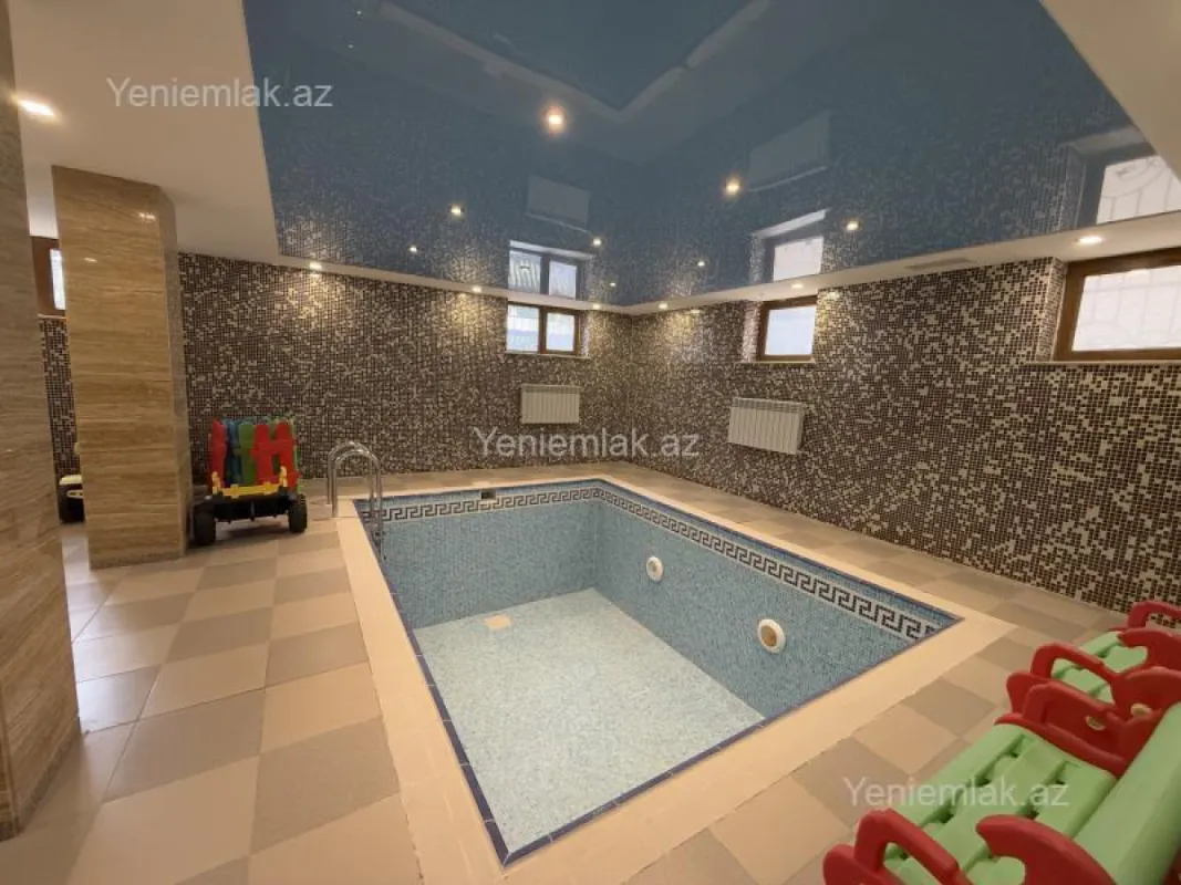 Satılır 5 otaqlı həyət evi 400 m²