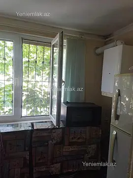 Satılır 2 otaqlı köhnə tikili 50 m²