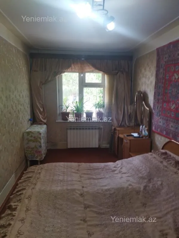 Satılır 2 otaqlı köhnə tikili 50 m²