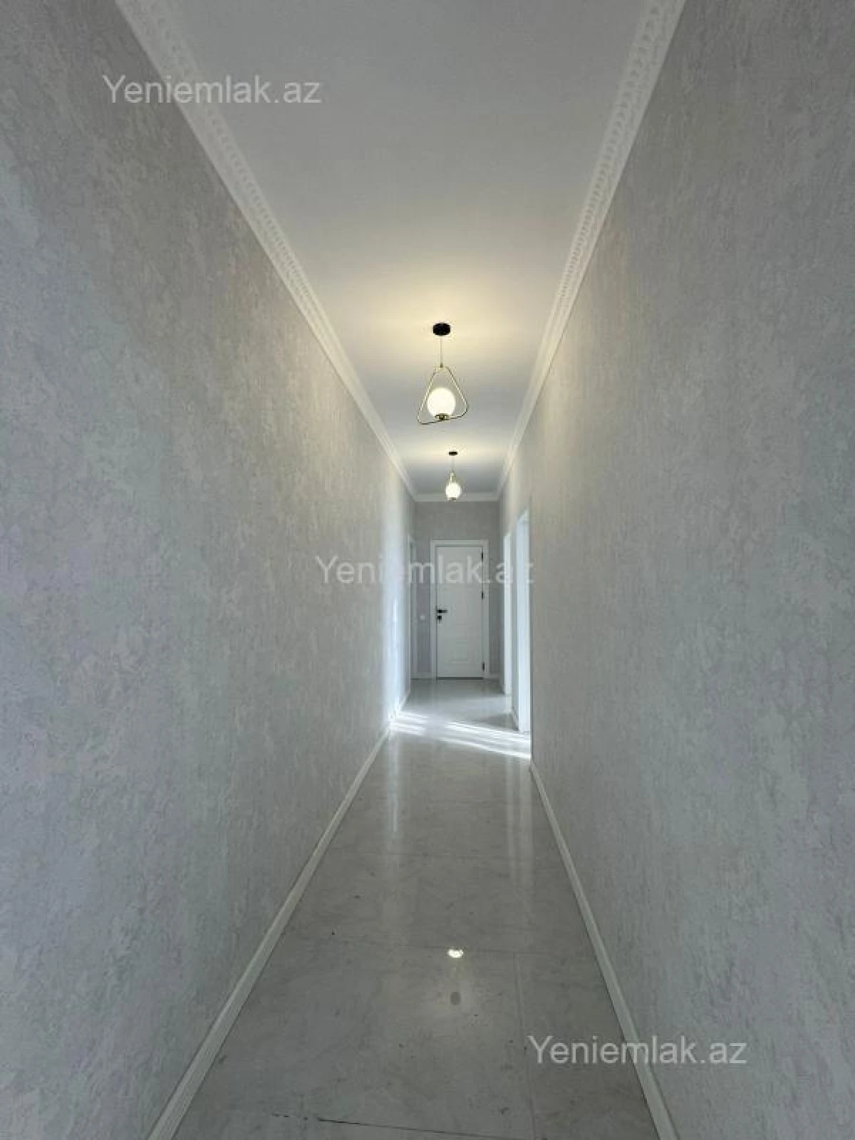 Satılır 4 otaqlı həyət evi 200 m²