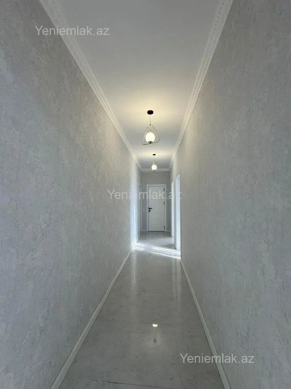 Satılır 4 otaqlı həyət evi 200 m²