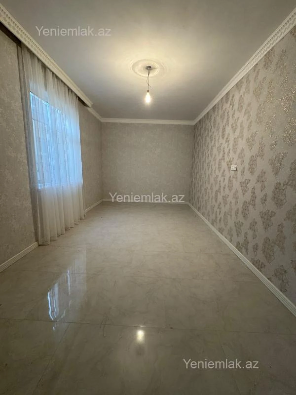 Satılır 4 otaqlı həyət evi 200 m²