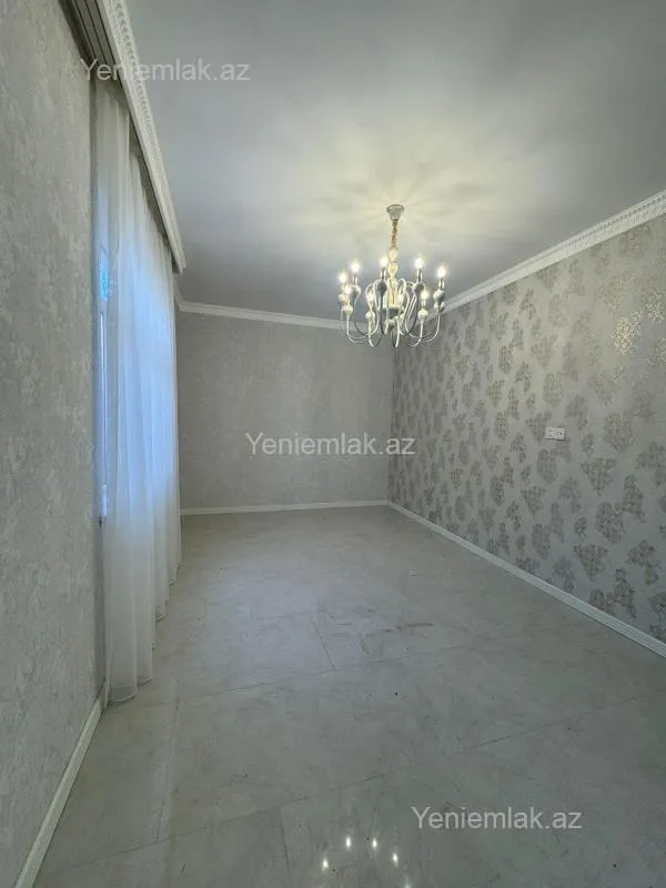 Satılır 4 otaqlı həyət evi 200 m²
