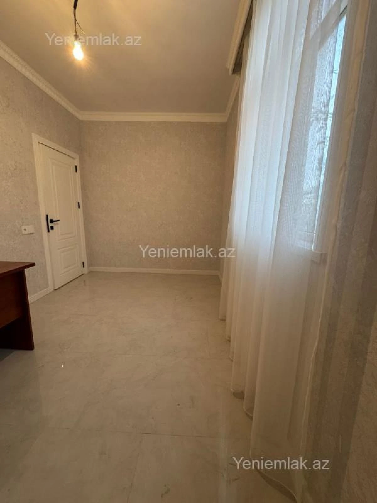 Satılır 4 otaqlı həyət evi 200 m²