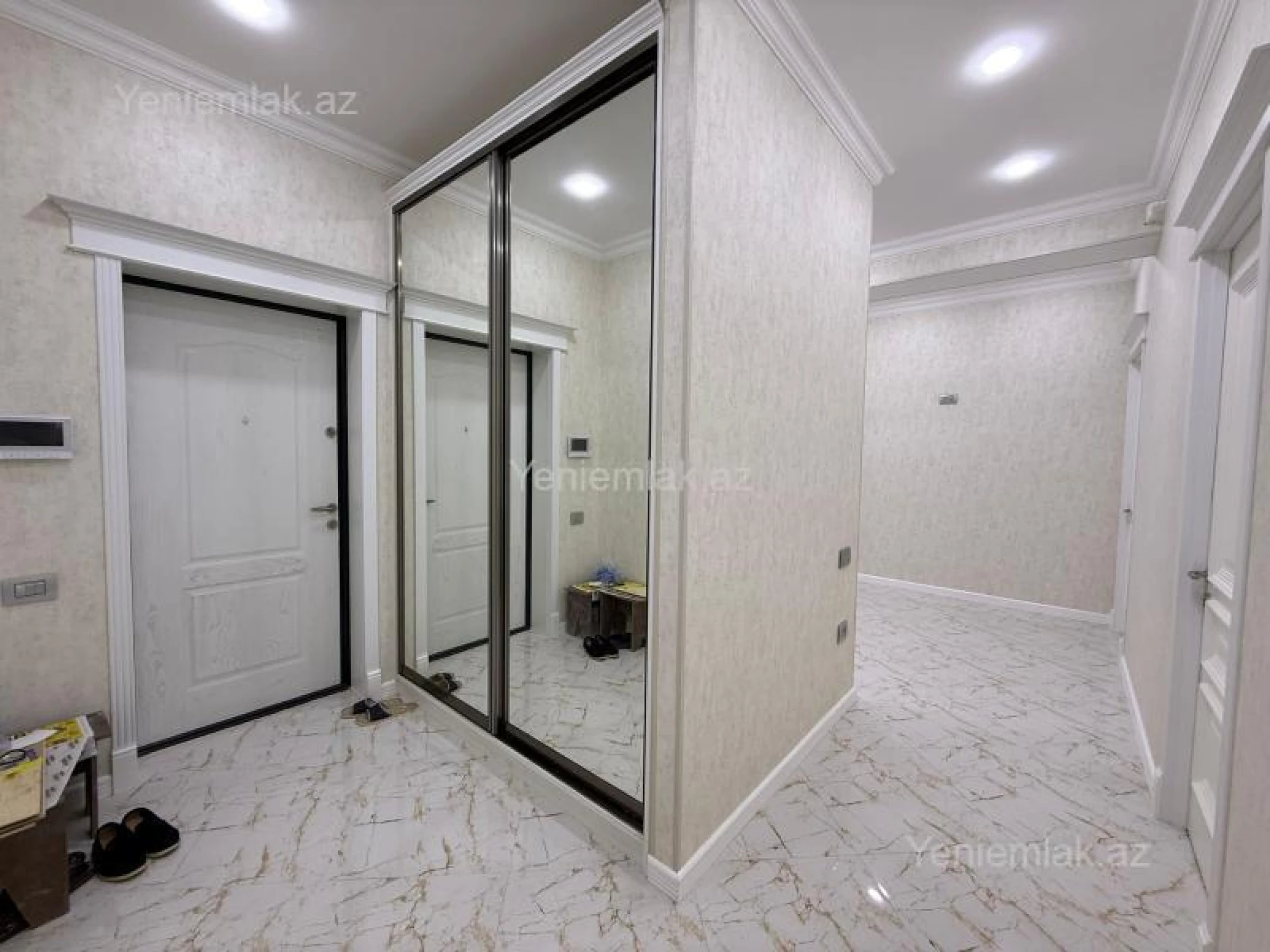 Satılır 3 otaqlı yeni tikili 100 m²