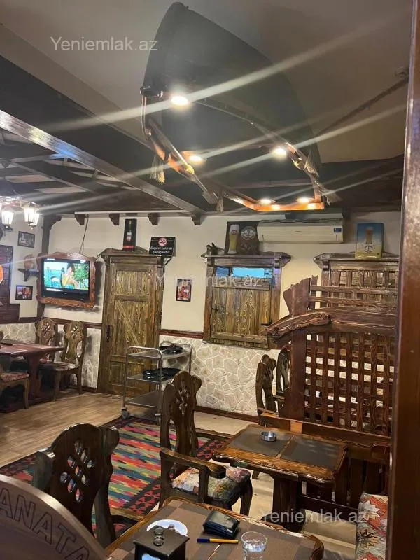 Satılır 8 otaqlı obyekt 250 m²