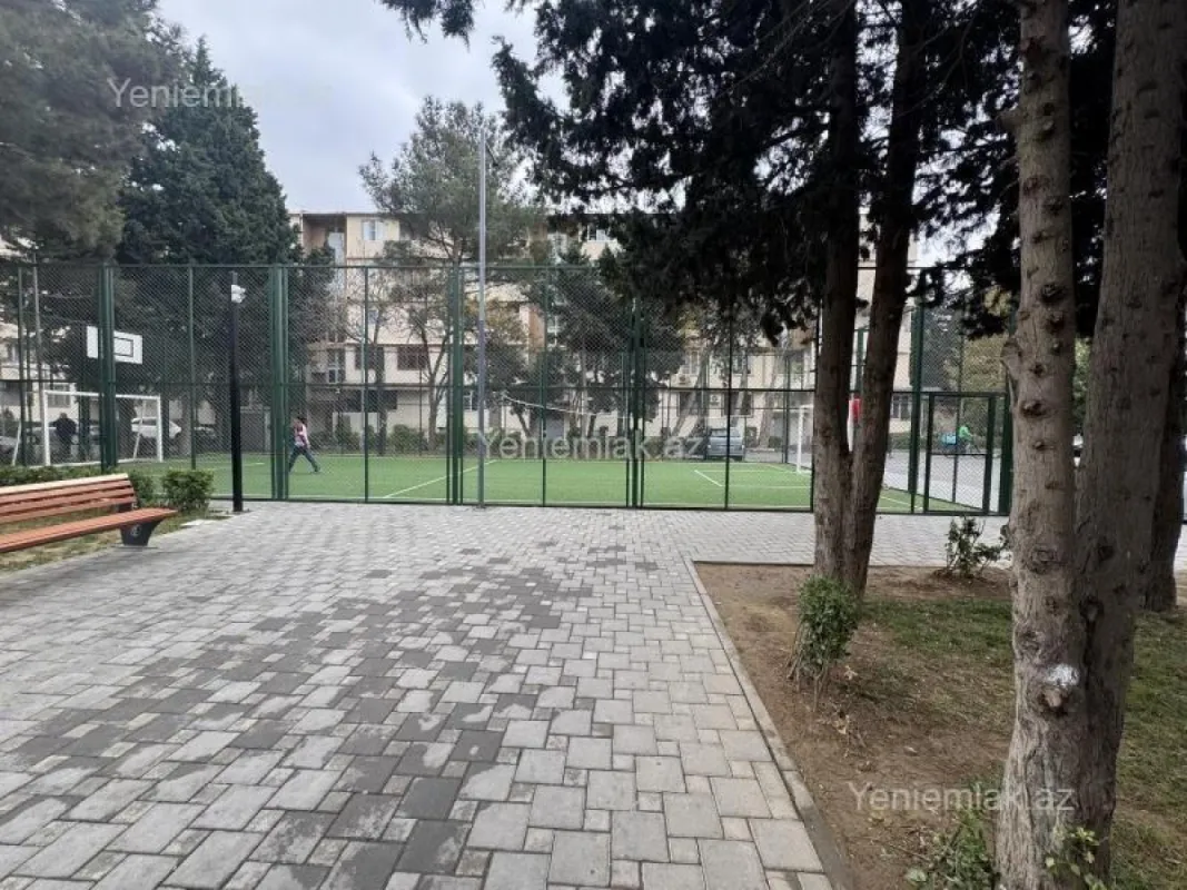 Satılır 1 otaqlı köhnə tikili 48 m²