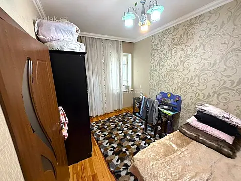 Satılır 2 otaqlı köhnə tikili 60 m²