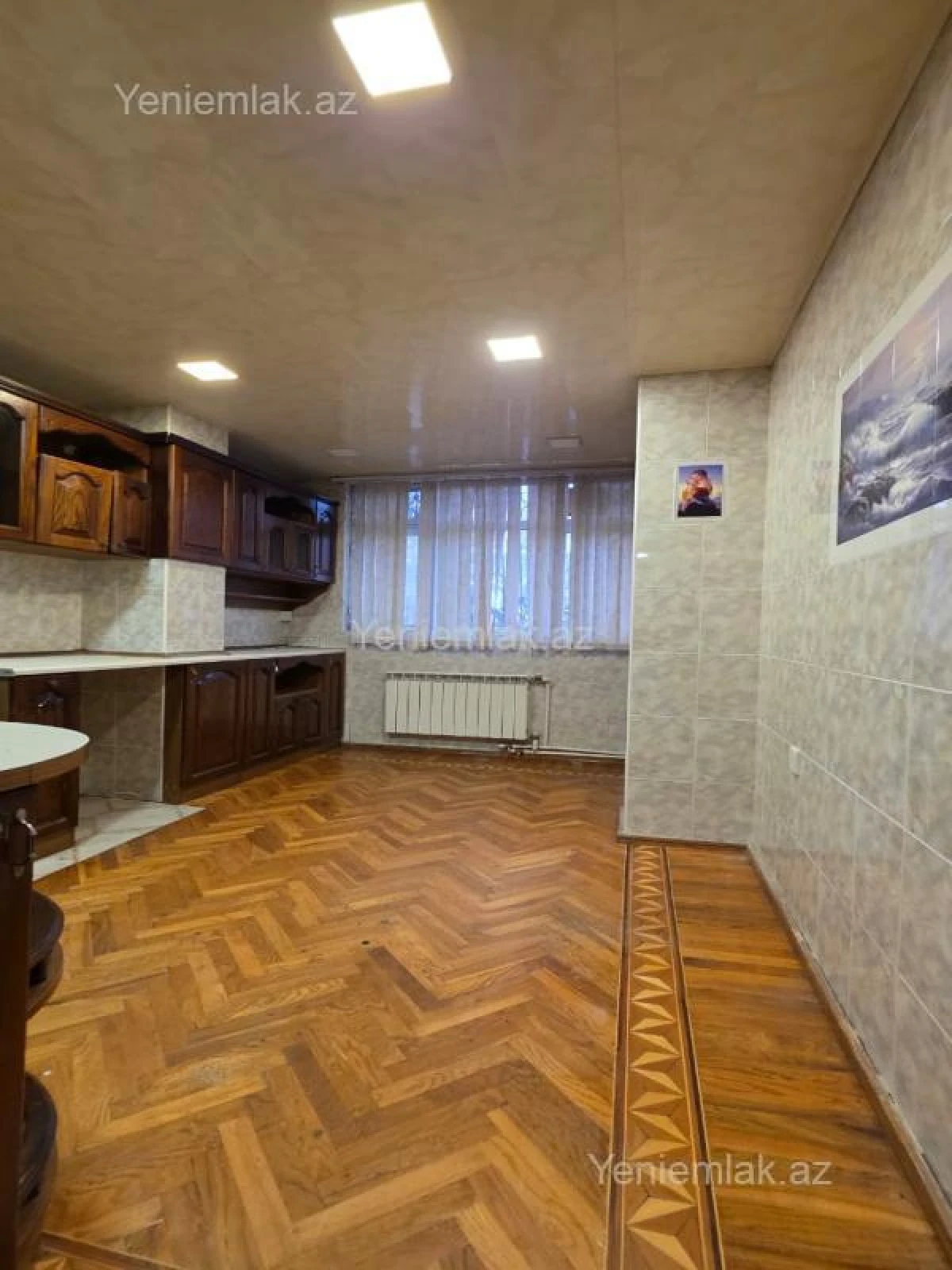 Satılır 4 otaqlı köhnə tikili 100 m²