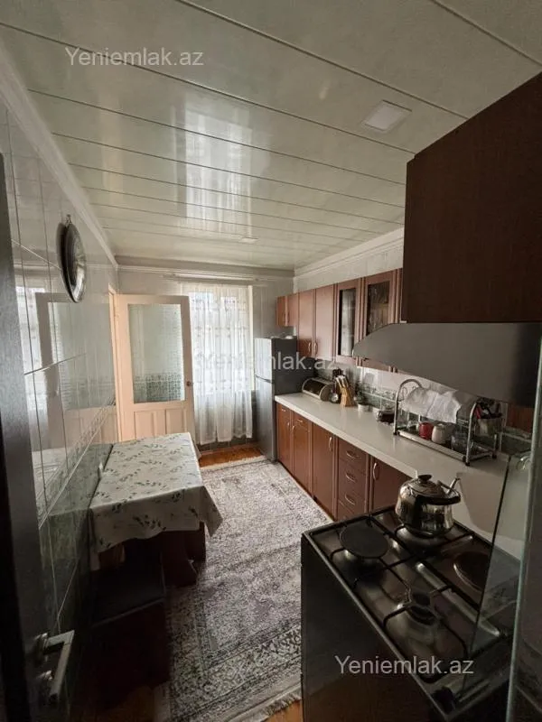 Satılır 3 otaqlı köhnə tikili 72 m²