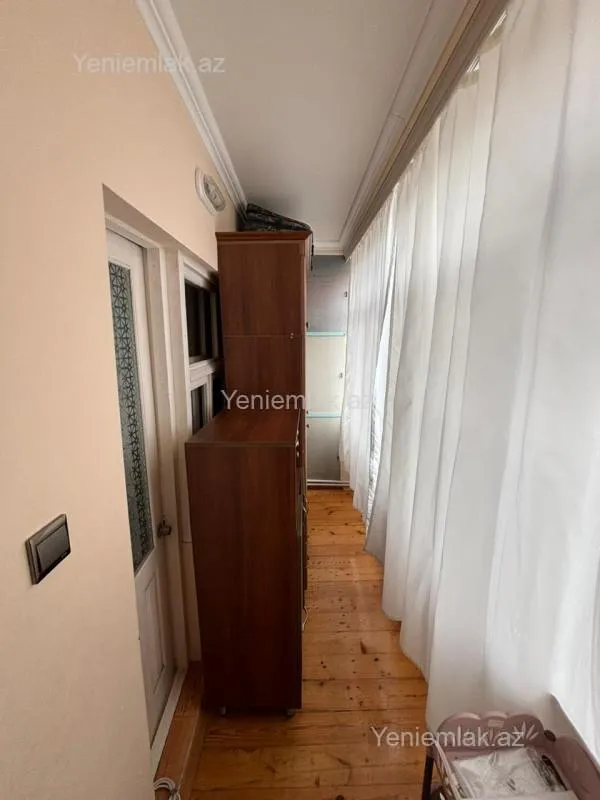 Satılır 3 otaqlı köhnə tikili 72 m²