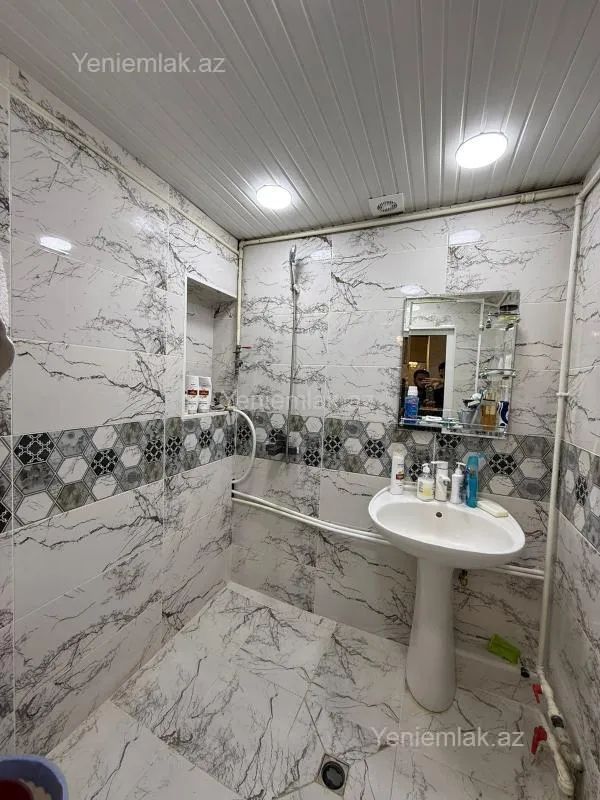 Satılır 3 otaqlı köhnə tikili 65 m²