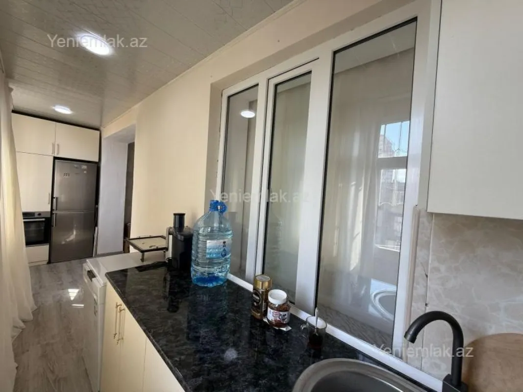 Satılır 3 otaqlı köhnə tikili 65 m²
