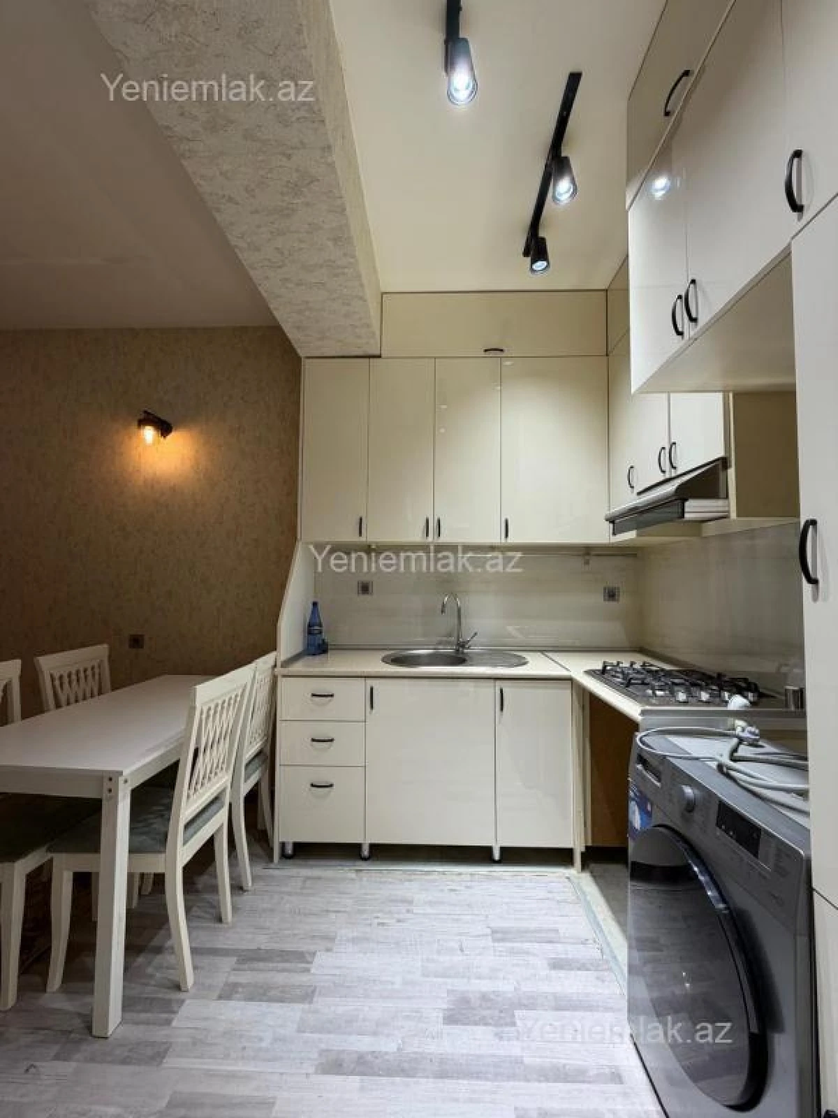 Satılır 2 otaqlı yeni tikili 50 m²