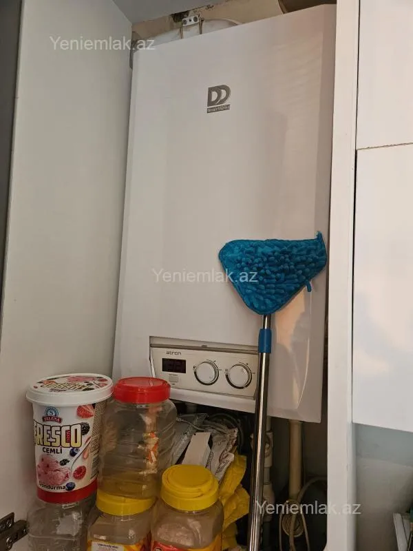 Satılır 2 otaqlı köhnə tikili 55 m²