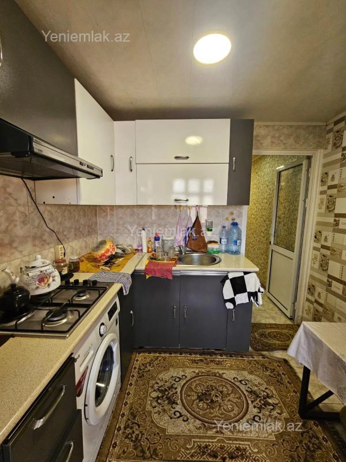 Satılır 2 otaqlı köhnə tikili 55 m²