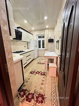 Satılır 4 otaqlı köhnə tikili 93 m²