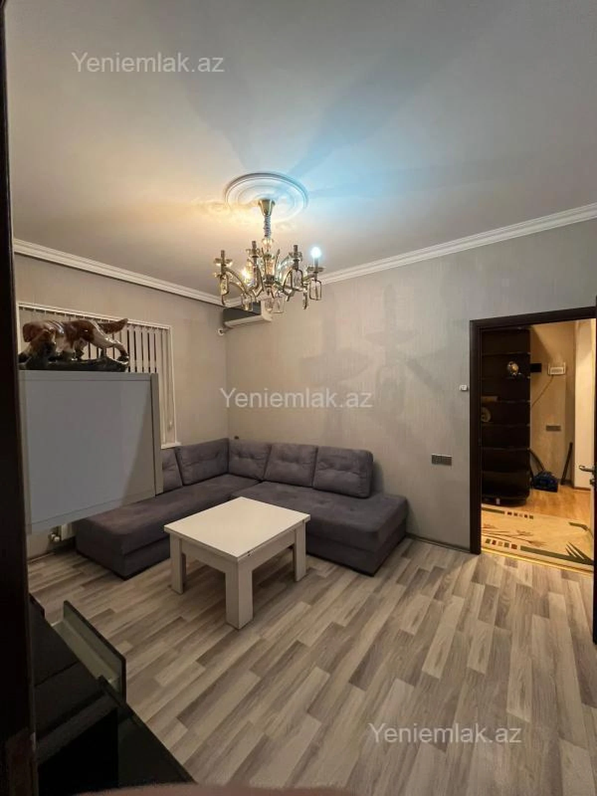 Satılır 4 otaqlı köhnə tikili 93 m²