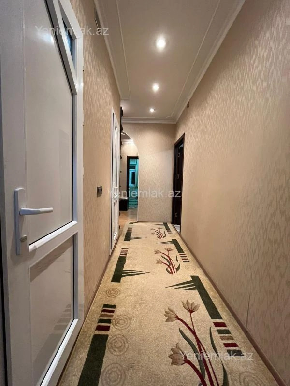 Satılır 4 otaqlı köhnə tikili 93 m²