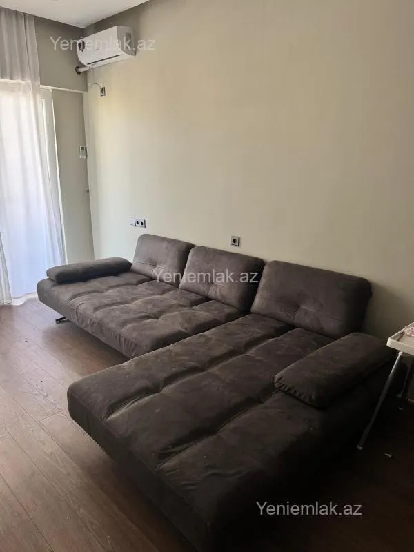 Satılır 2 otaqlı yeni tikili 70 m²