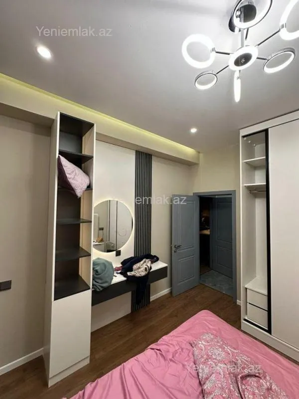 Satılır 2 otaqlı yeni tikili 70 m²