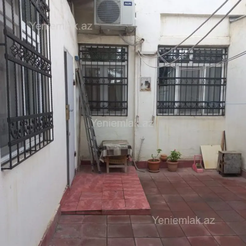 Satılır 3 otaqlı həyət evi 100 m²