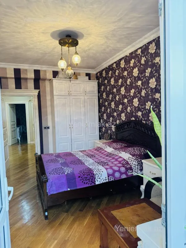 Satılır 3 otaqlı yeni tikili 130 m²