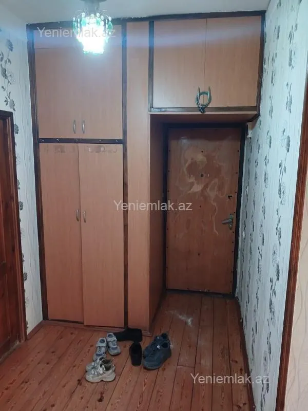 Satılır 3 otaqlı köhnə tikili 80 m²