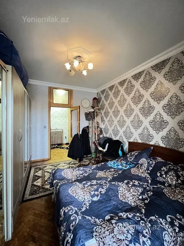 Satılır 3 otaqlı köhnə tikili 85 m²