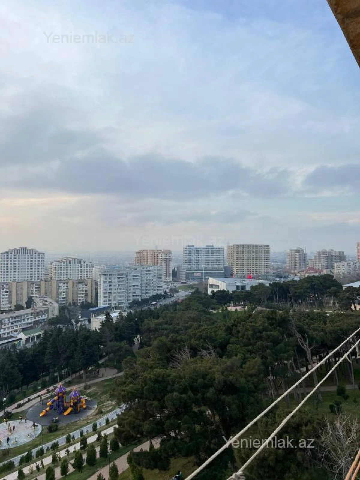 Satılır 3 otaqlı köhnə tikili 85 m²