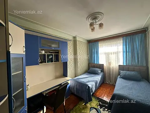 Satılır 3 otaqlı köhnə tikili 90 m²