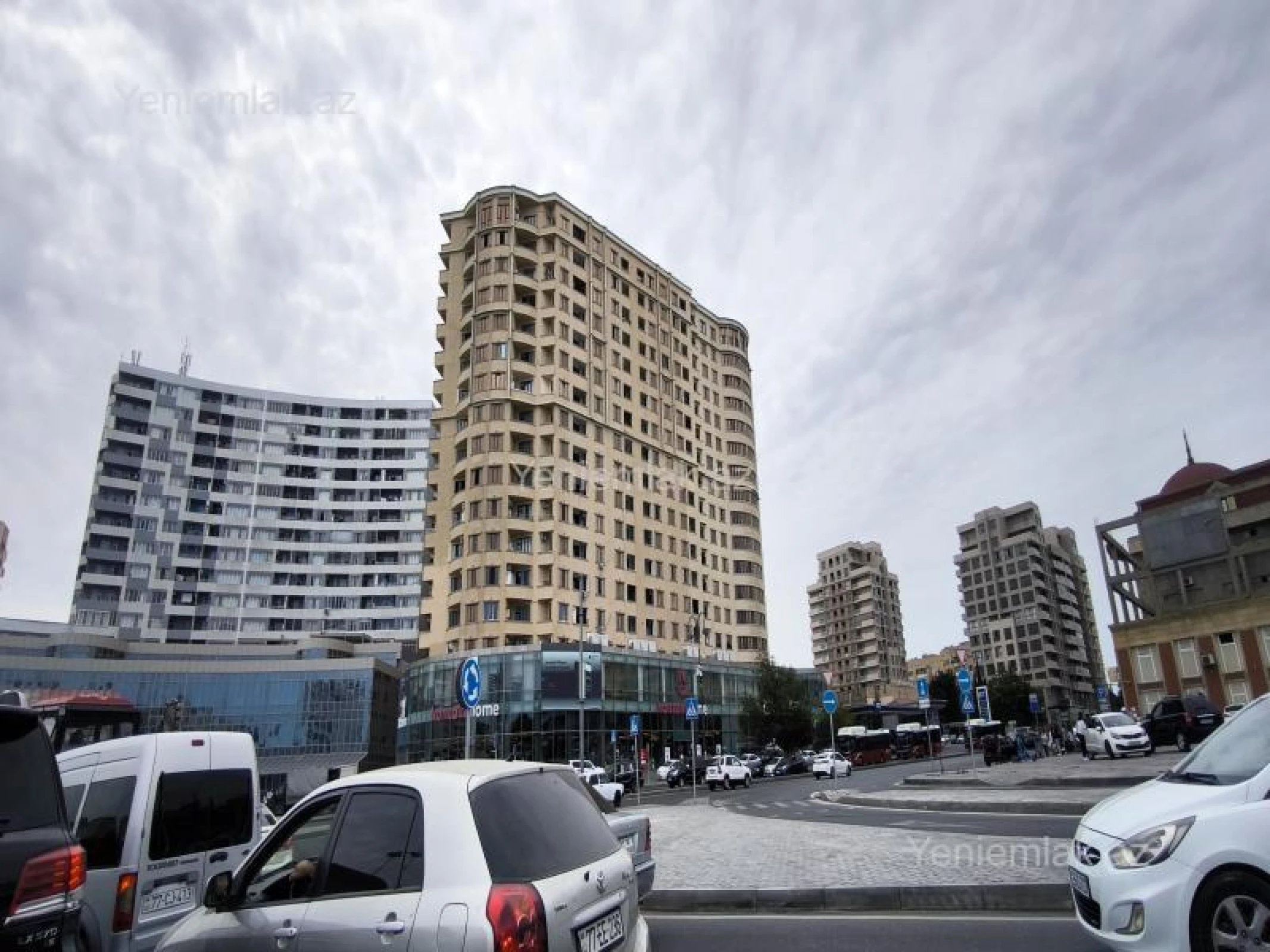 Satılır 3 otaqlı yeni tikili 145 m²