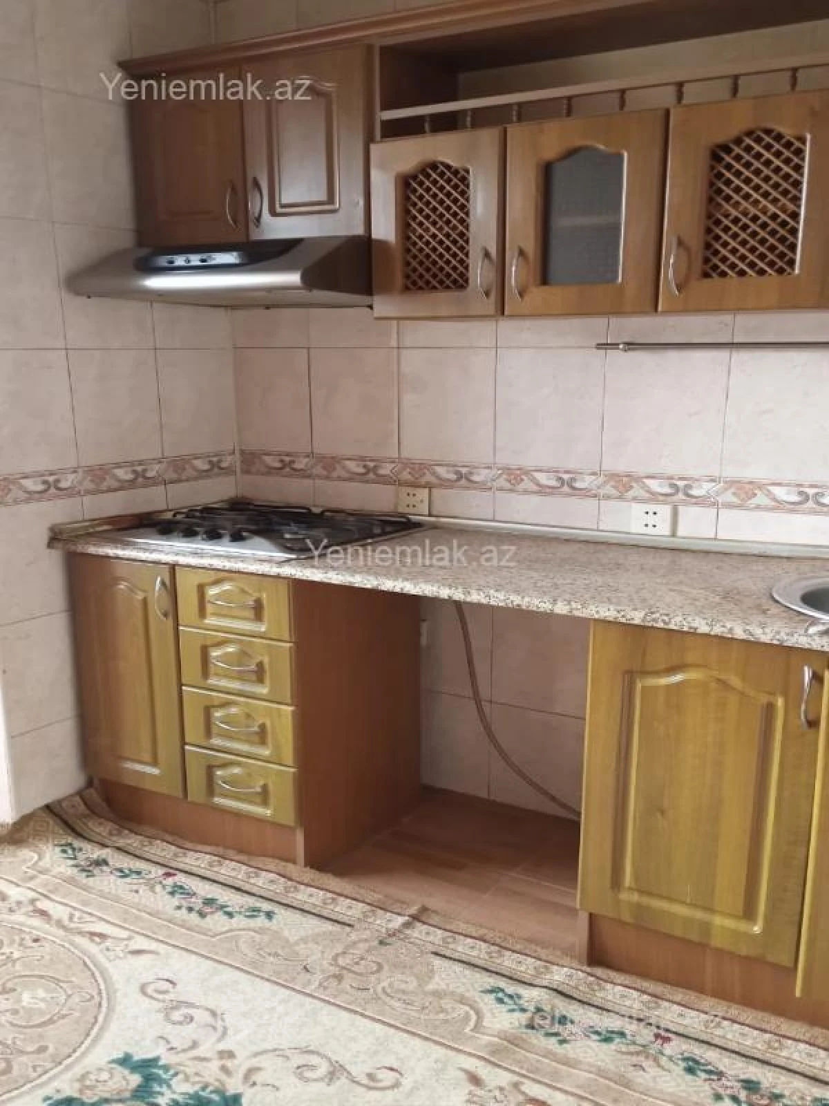 Satılır 2 otaqlı köhnə tikili 60 m²