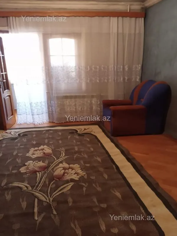 Satılır 2 otaqlı köhnə tikili 60 m²