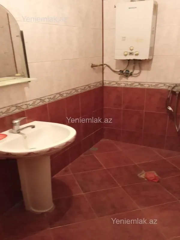 Satılır 2 otaqlı köhnə tikili 60 m²