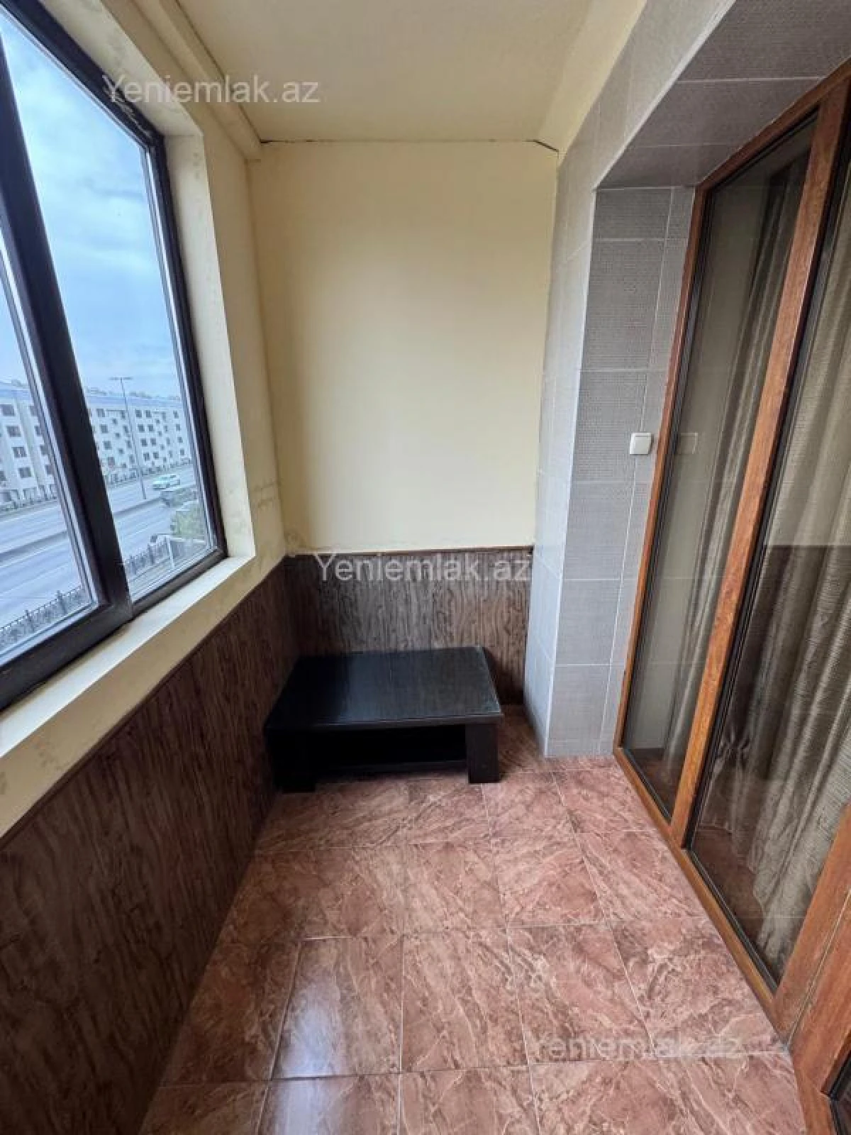 Satılır 2 otaqlı köhnə tikili 65 m²