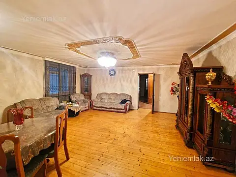 Satılır 4 otaqlı köhnə tikili 100 m²