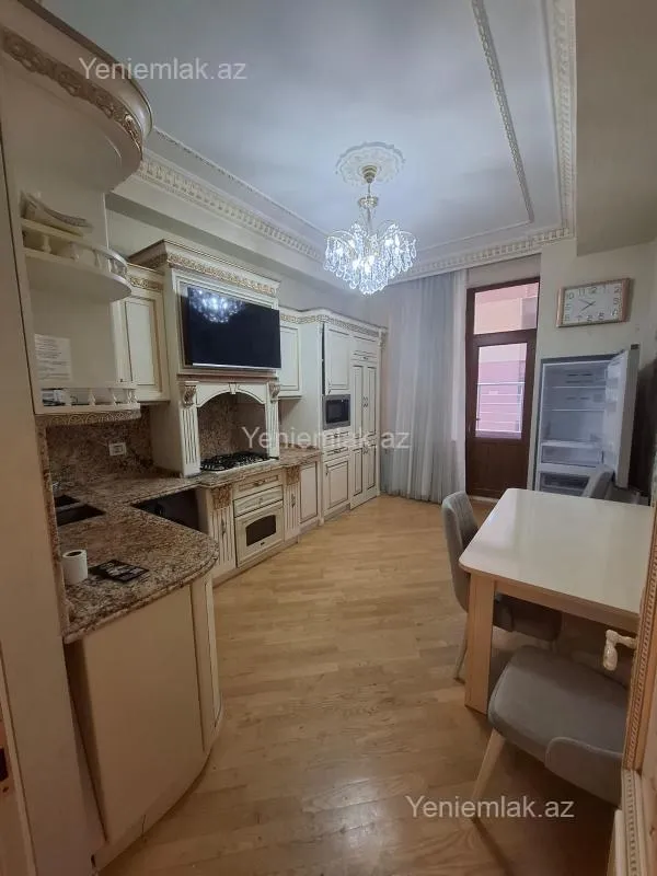 Satılır 3 otaqlı yeni tikili 167 m²