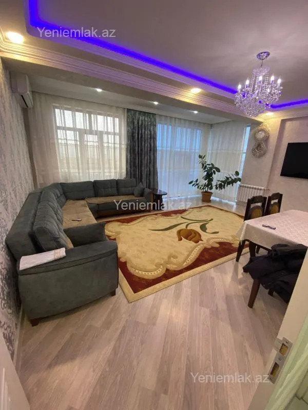 Satılır 3 otaqlı yeni tikili 130 m²