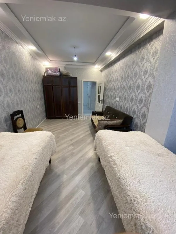 Satılır 3 otaqlı yeni tikili 130 m²