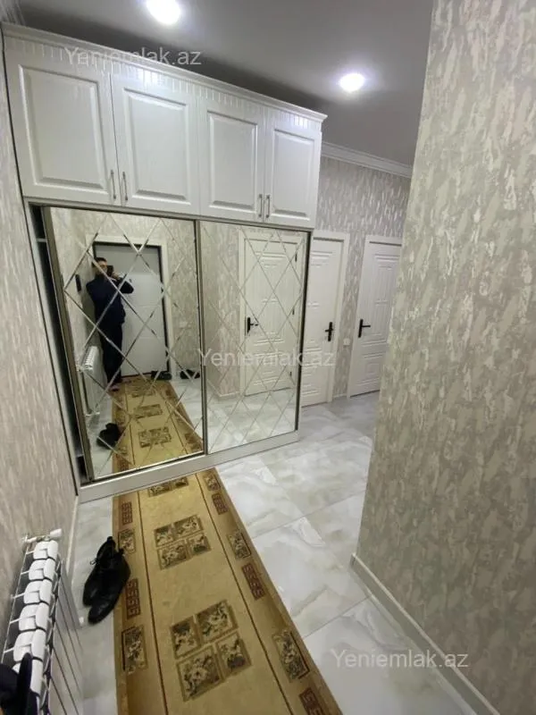 Satılır 3 otaqlı yeni tikili 130 m²