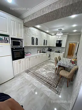 Satılır 3 otaqlı yeni tikili 130 m²