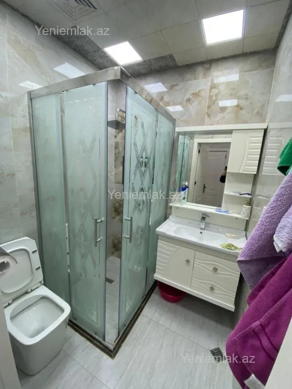 Satılır 3 otaqlı yeni tikili 130 m²