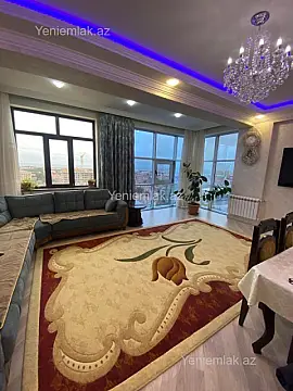 Satılır 3 otaqlı yeni tikili 130 m²