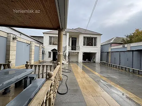 Satılır 5 otaqlı həyət evi 200 m²