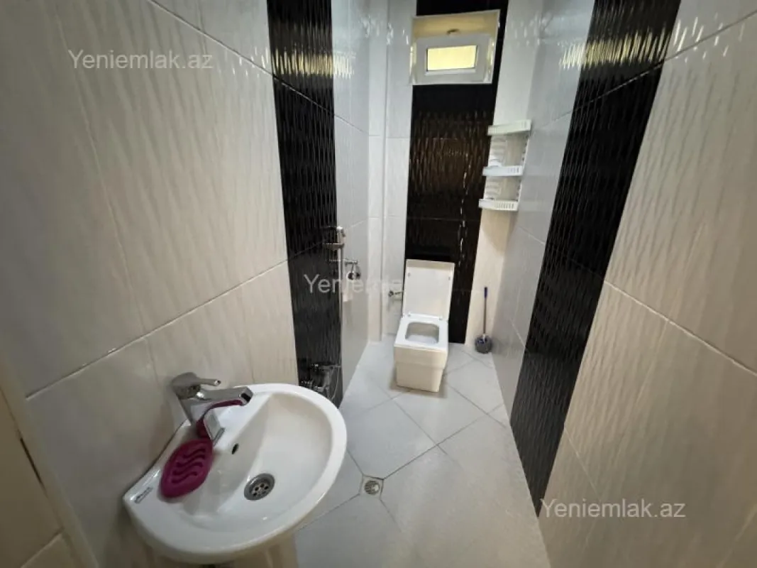 Satılır 5 otaqlı həyət evi 200 m²