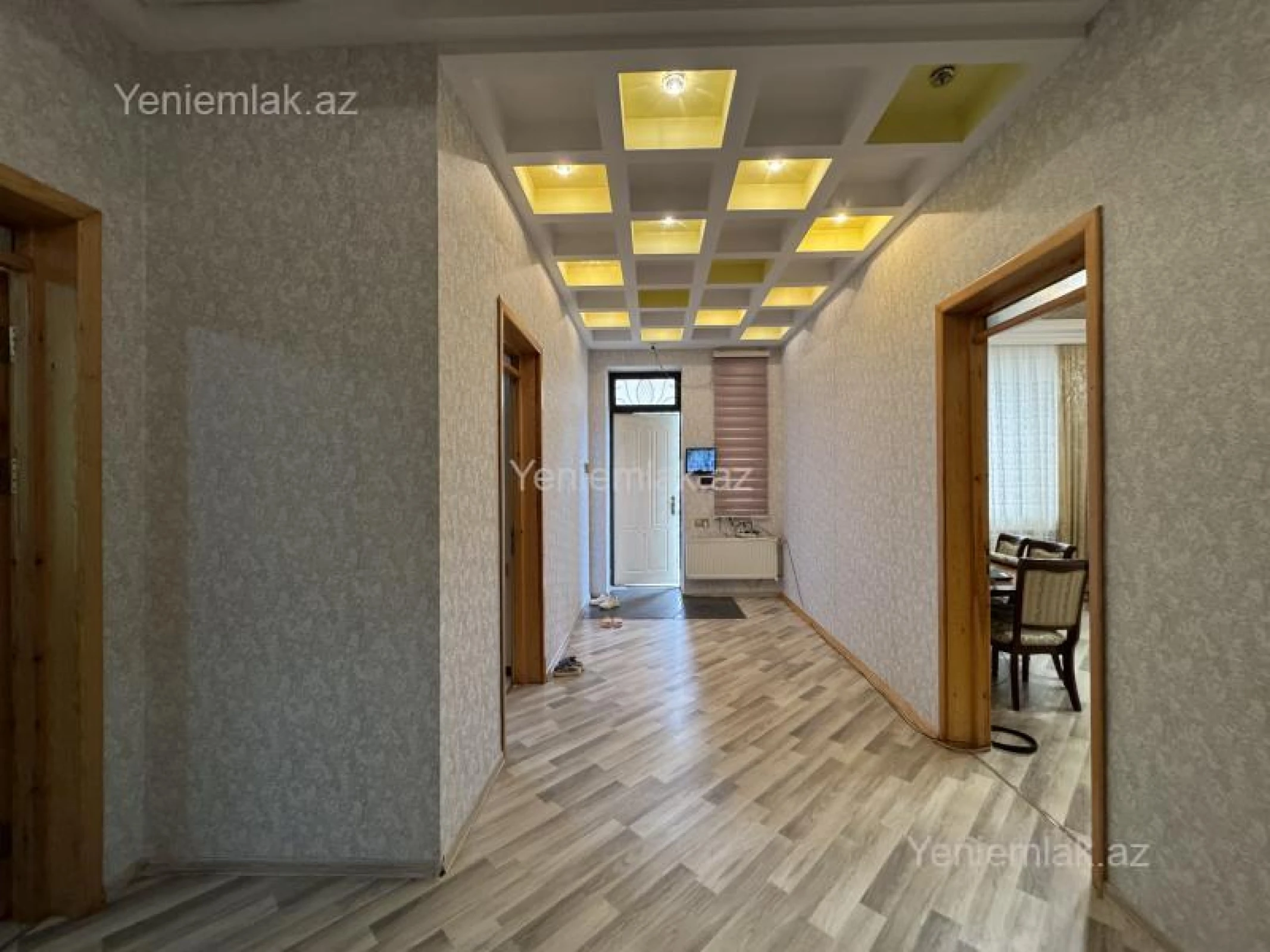 Satılır 5 otaqlı həyət evi 200 m²